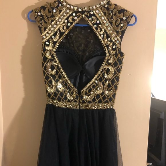 Primavera Couture Dresses & Skirts - WORN ONCE primavera homecoming short dress. size 0